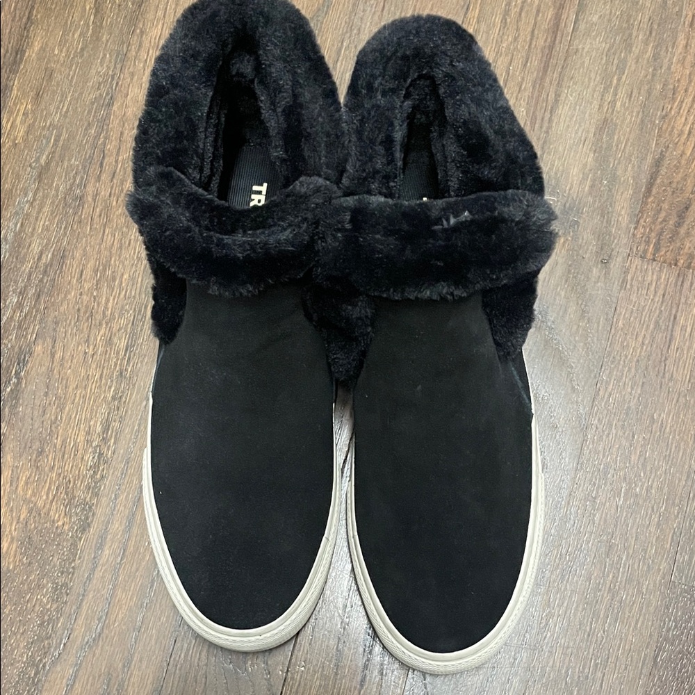 TRETORN black genuine suede Faux Fur Lined Slip-On Sneaker